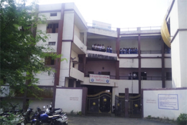 https://cache.careers360.mobi/media/colleges/social-media/media-gallery/17504/2020/2/7/Campus View of DP Chaturvedi Science Commerce Art and Education College Seoni_Campus-View.jpg